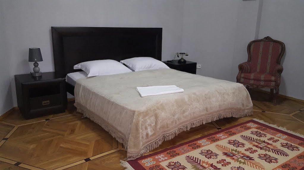 Alphabet Boutique Hotel تبليسي المظهر الخارجي الصورة