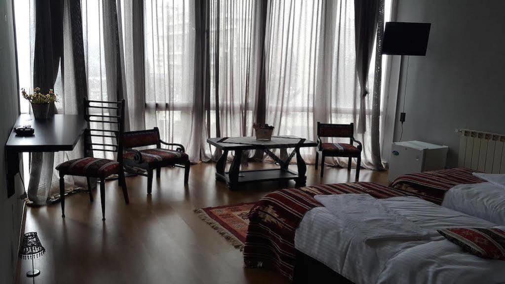 Alphabet Boutique Hotel تبليسي المظهر الخارجي الصورة