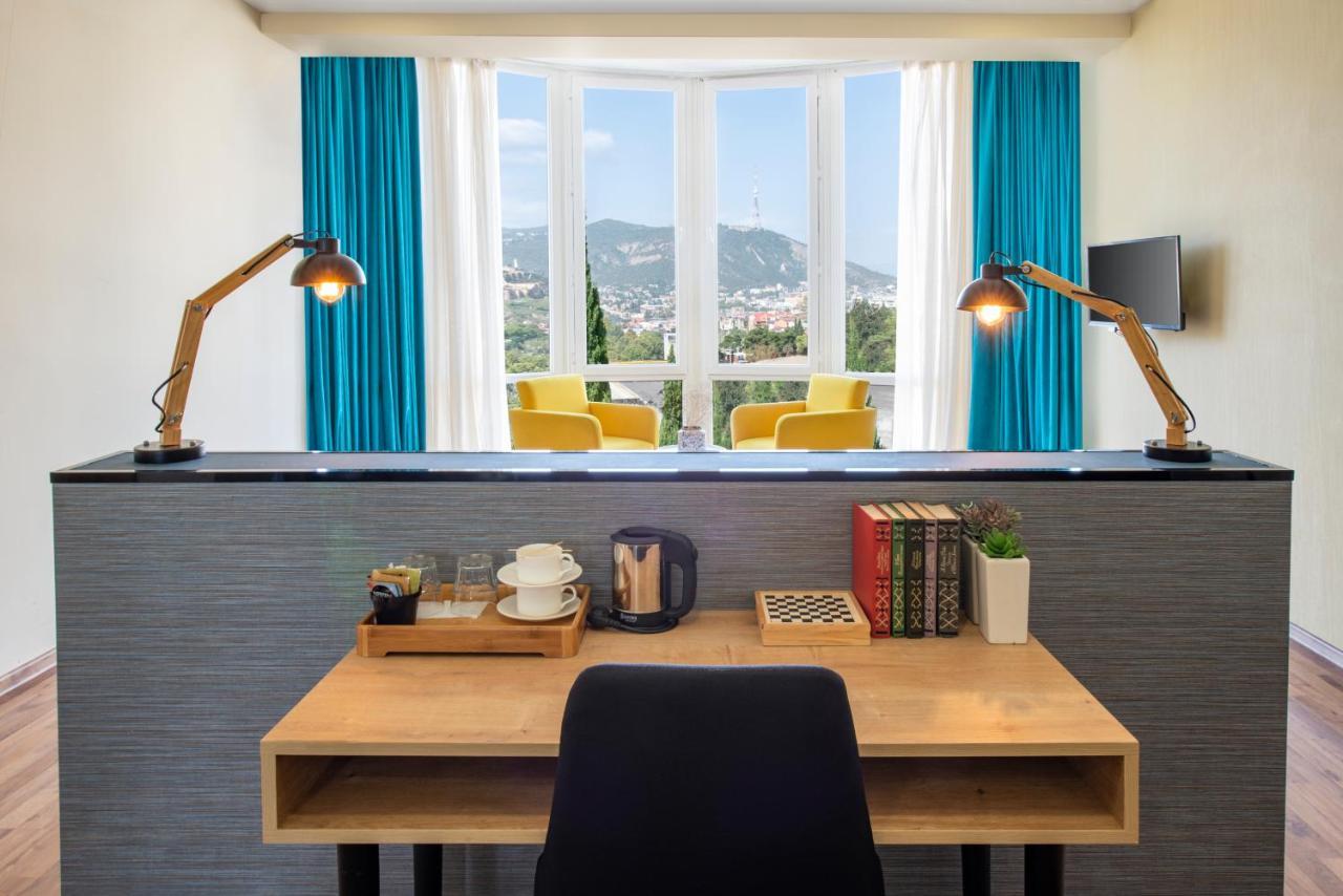 Alphabet Boutique Hotel تبليسي المظهر الخارجي الصورة